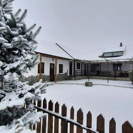 Casuta Din Deal Târgu Neamţ Exterior foto
