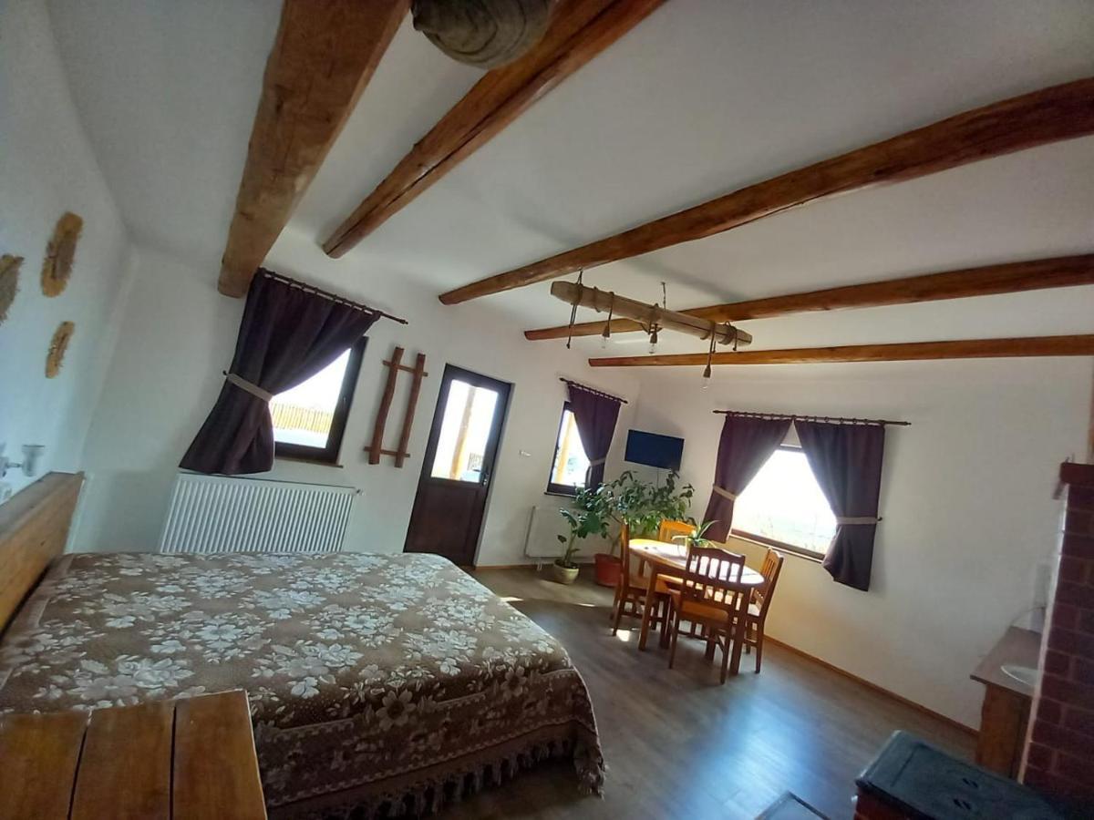 Casuta Din Deal Târgu Neamţ Exterior foto