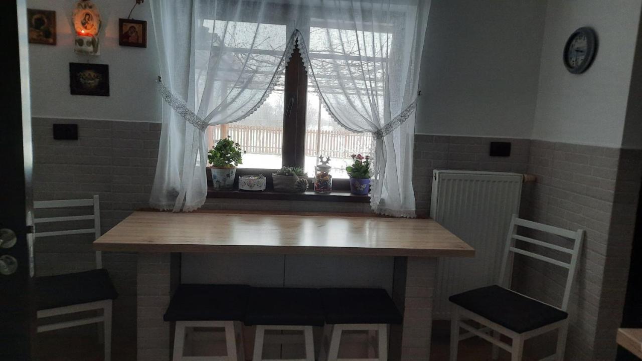 Casuta Din Deal Târgu Neamţ Exterior foto