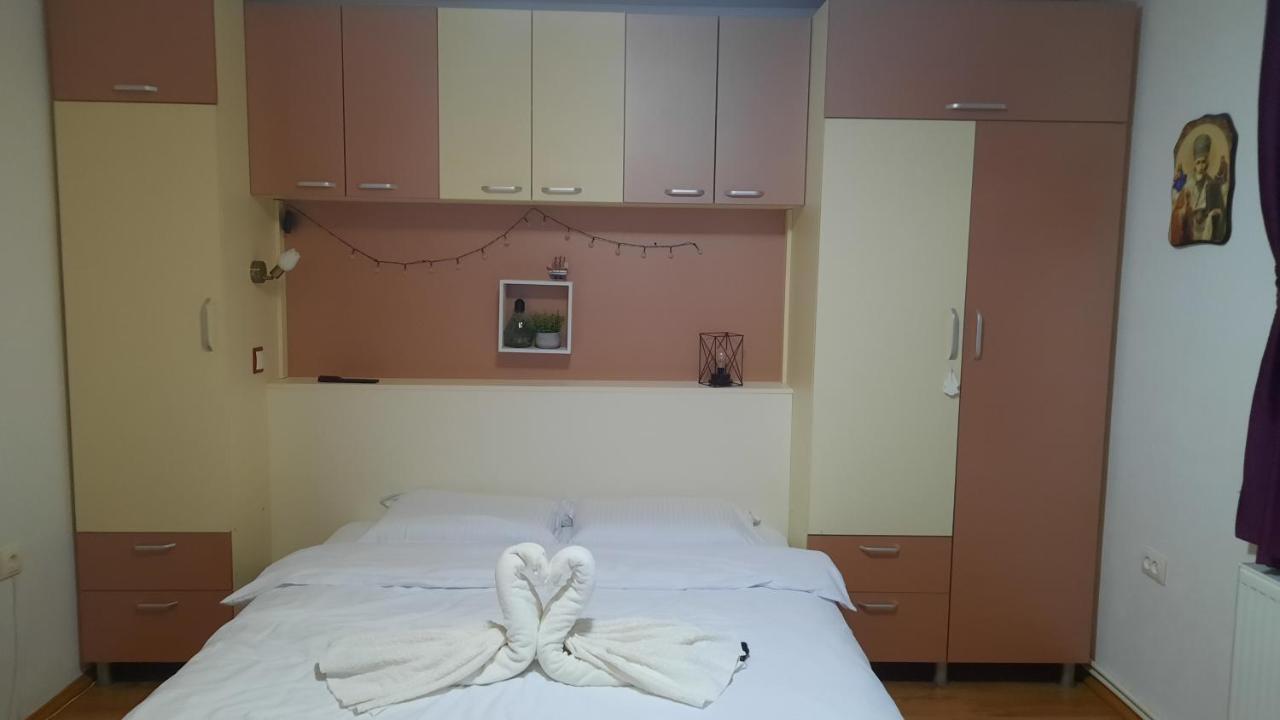 Casuta Din Deal Târgu Neamţ Exterior foto