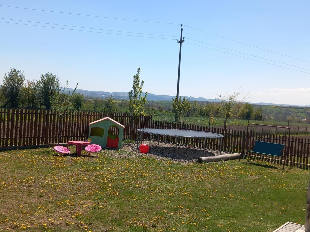 Casuta Din Deal Târgu Neamţ Exterior foto