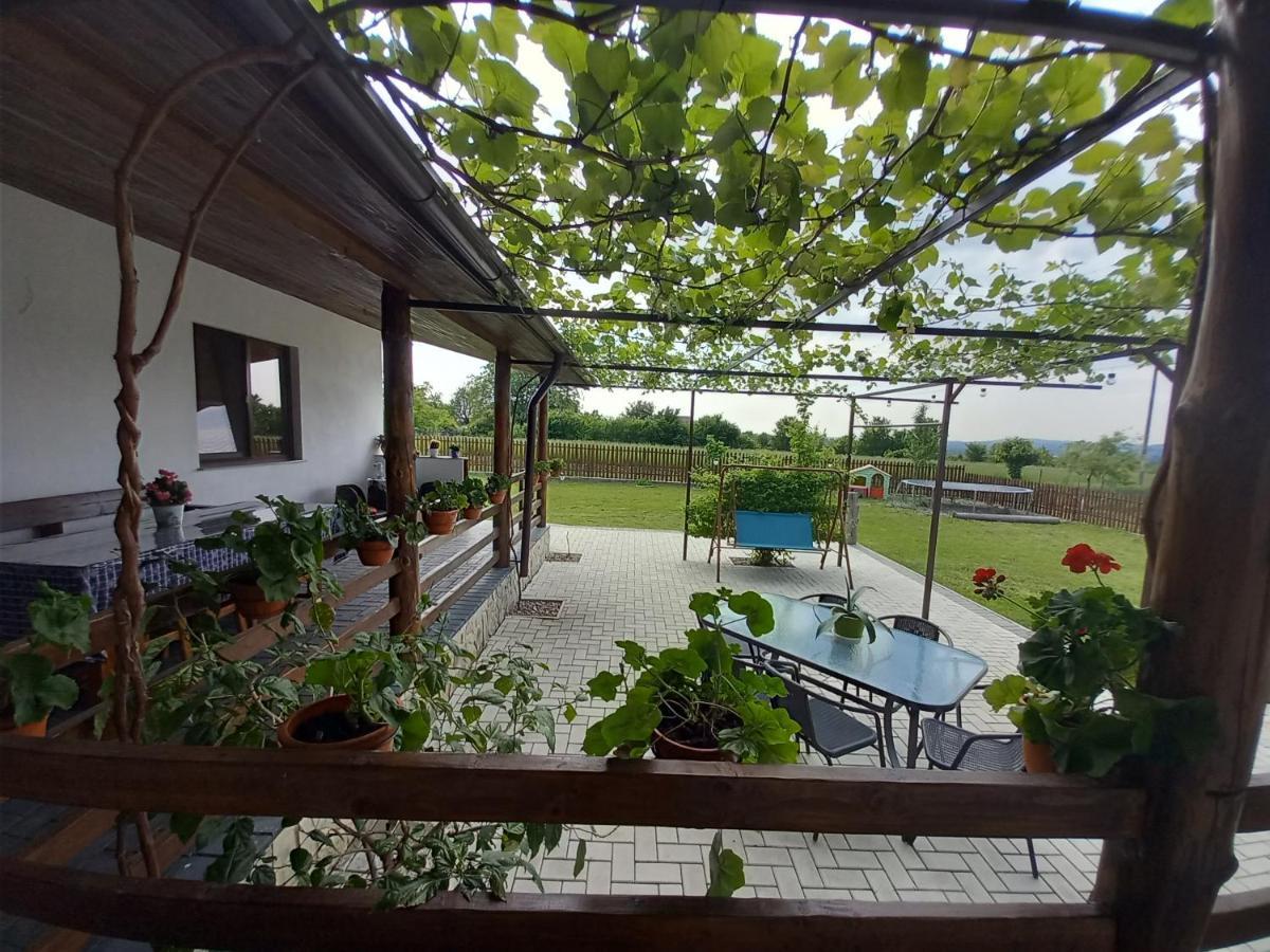 Casuta Din Deal Târgu Neamţ Exterior foto