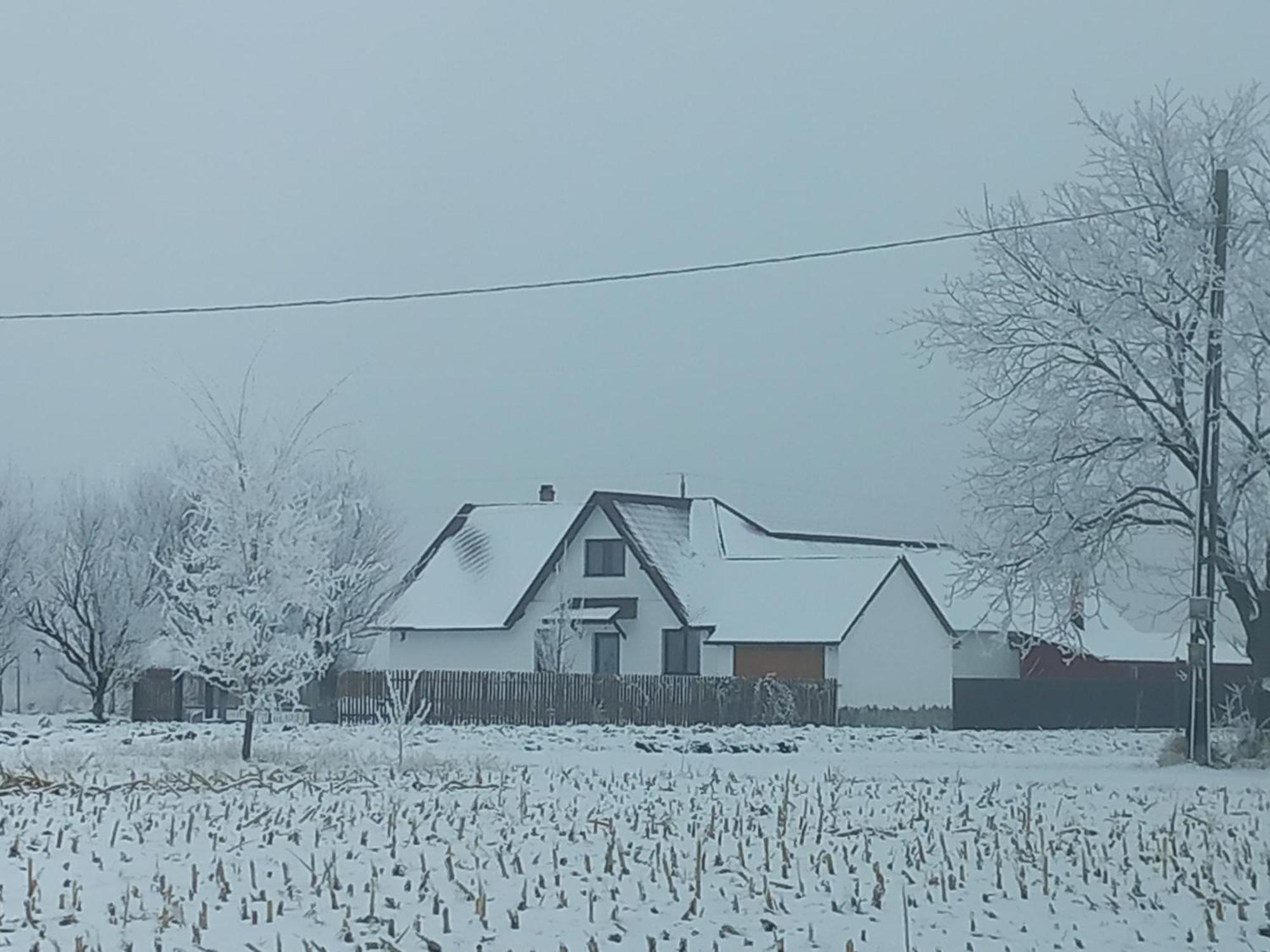 Casuta Din Deal Târgu Neamţ Exterior foto