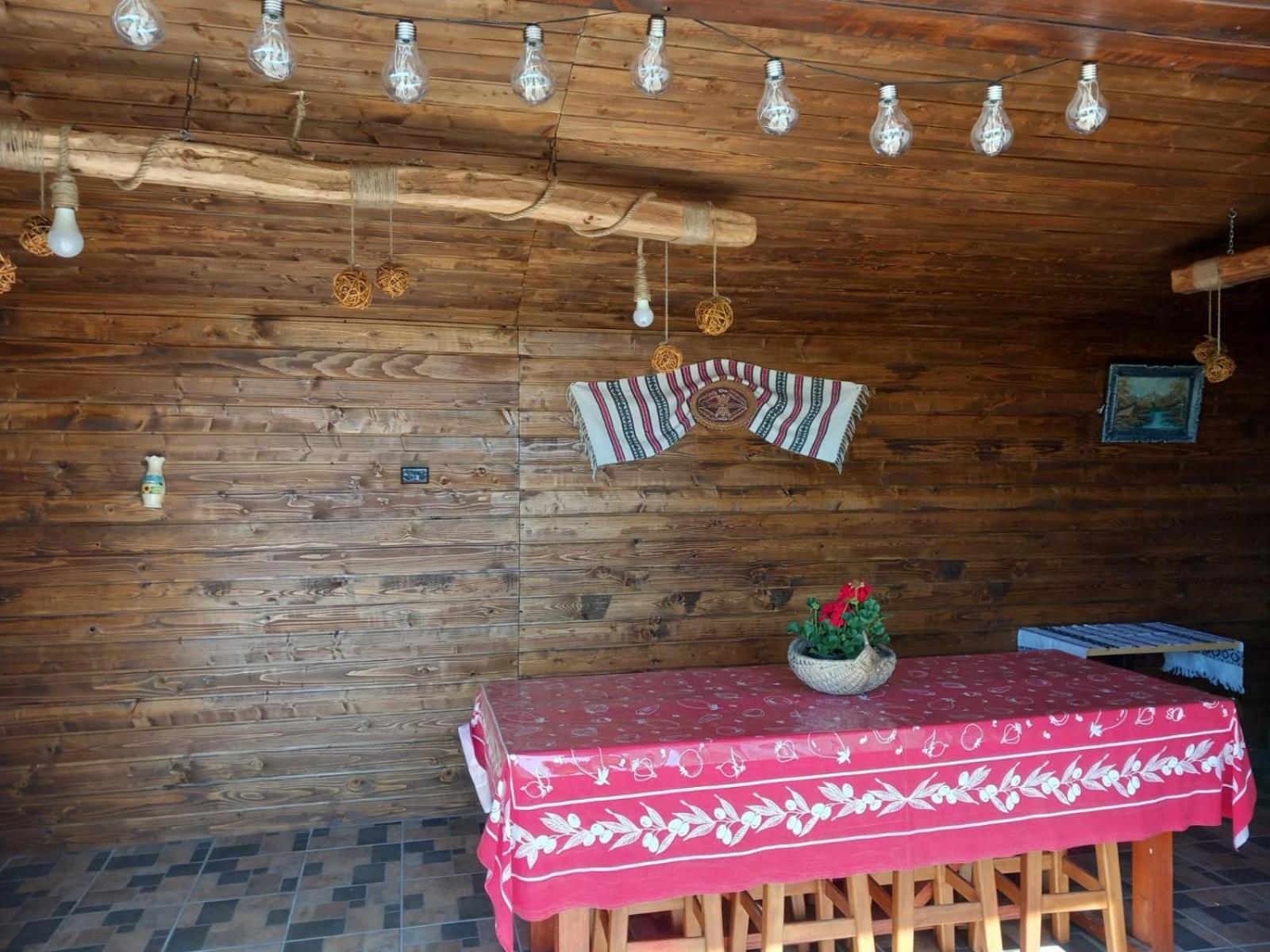Casuta Din Deal Târgu Neamţ Exterior foto
